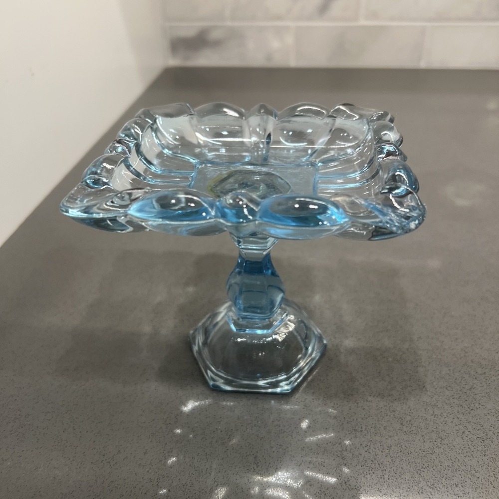 Trial Indiana Glass Blue Glass Footed Soap Dish/Calling Card Tray